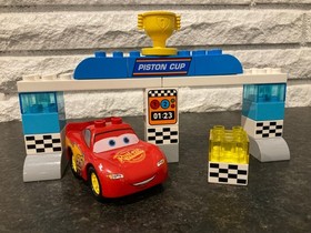 LEGO DUPLO Disney Pixar Crs 10857 Piston Cup Race 10996 Lightning Car Wash Fun