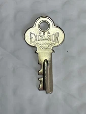 Vintage Excelsior #5952 Key-Luggage Steamer Trunk, Suitcase, Briefcase...NEW