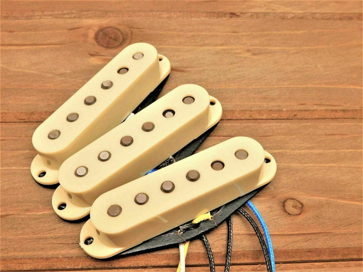 ギター Stratocaster with Alnico 2 & 3 pickups Stratocaster Mixed Magnets HOT Bridge Alnico 2/5 Custom Guitar