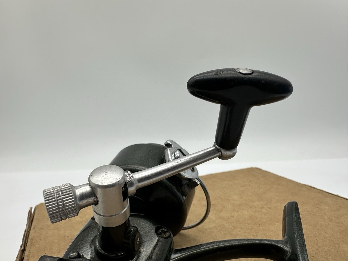 Vintage Shakespeare 2200 Open Face Spinning Reel Japan Good