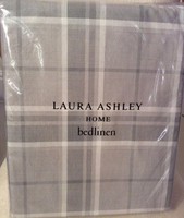 Laura Ashley Huntingdon Check Super King Duvet Cover + 2 Pillowcases Steel Grey Laura Ashley Huntingdon Check Super King Duvet Cover + 2 Pillowcases Steel Grey