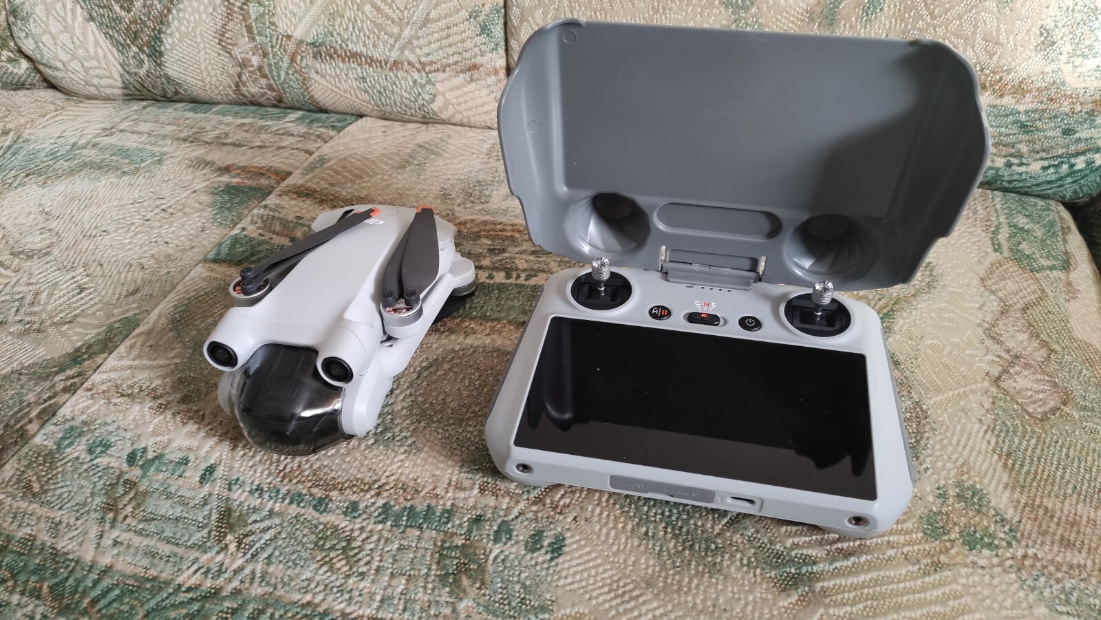 Dji Mini 3 Pro Kameradrohne (Mit Rc Fernsteuerung)