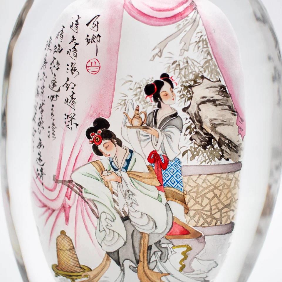 Botella de tabaco de vidrio vintage interior pintada al revés damas sirviendo té y lectura Foto 2 de 4