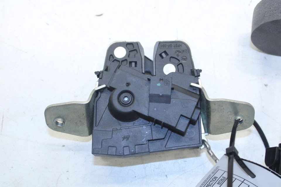 Actuador de bloqueo de pestillo de tapa de maletero trasero Mercedes-Benz ML350 2012-2015 204-740-13-00 Foto 3 de 4