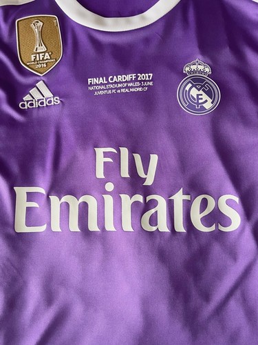 Ronaldo #7 Jersey Real Madrid 2016-2017 UEFA Ronaldo Long Sleeve - Picture 4 of 9