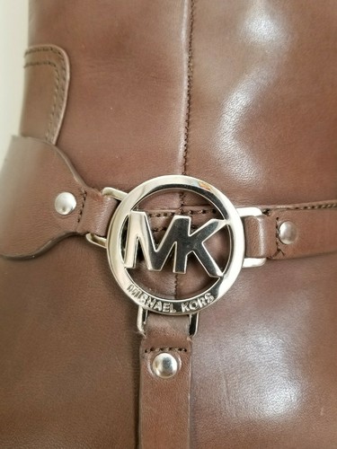BOTAS DE MONTAR MICHAEL KORS FULTON ARNÉS PLATA LOGOTIPO MK ABEDUL 5.5 ME ENCANTAN LOS ZAPATOS - Imagen 4 de 7