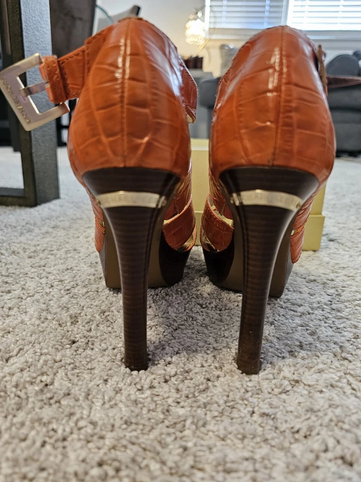 Zapatos Michael Kors Camden Plataforma Cuero Cocodrilo Repujado Talla 6.5M Foto 3 de 4