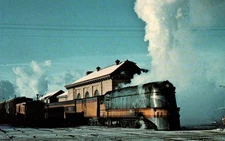 Vintage 1950 Milwaukee Road Atlantic No. 1 Streamliner Train Postcard