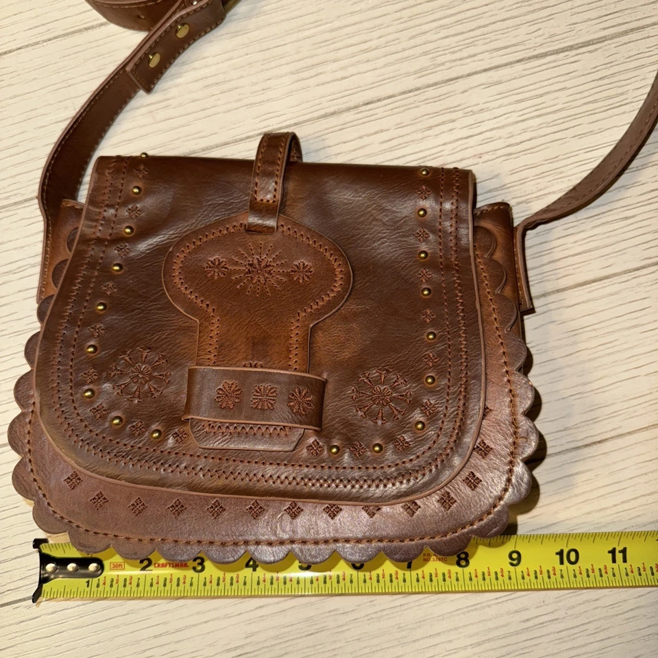 Cartera cruzada Big Buddha marrón imitación cuero Killy detalle occidental Foto 3 de 4