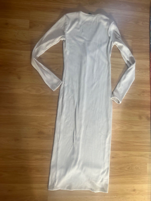 Small Forever 21 Button Front Ribbed Knitted Sweater Dress Long Sleeved Ivory | eBay Small Forever 21 Button Front Ribbed Knitted Sweater Dress Long Sleeved Ivory | eBay