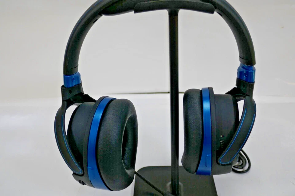 Auriculares inalámbricos para juegos Audeze Mobius 3D Bluetooth azules - probados y funcionan Foto 3 de 4