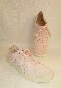 toms pink sneakers