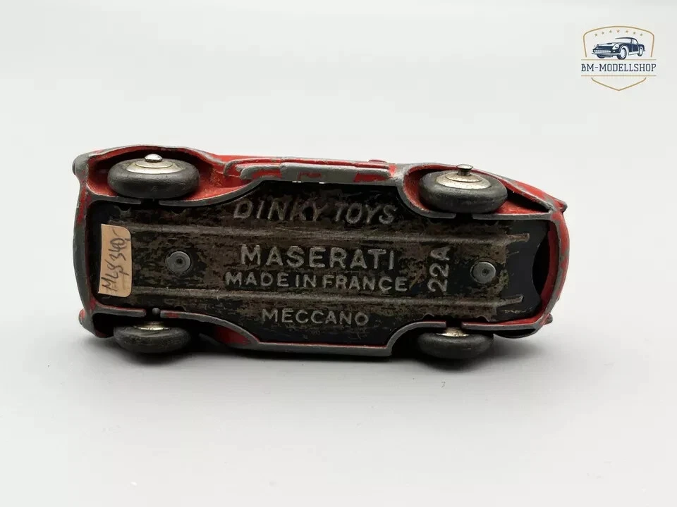 Auto vintage MASERATI CON PILOTA (Metallo) SCALA 1/43 - Immagine 4 di 4