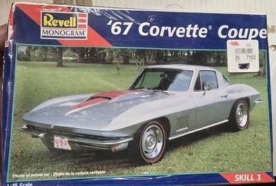 Vintage 1996 Revell Monogram '67 CHEVY CORVETTE COUPE 1/25 Scale Model Kit NOS