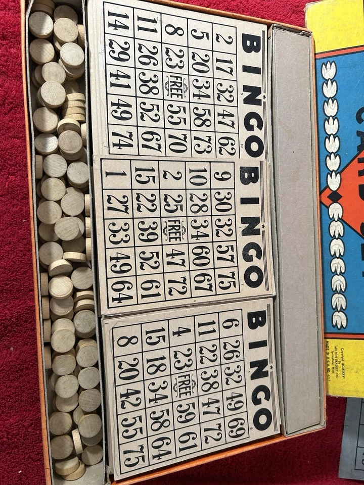 Vintage 1936 Bingo Card Set Milton Bradley complete set Wooden Numbers & markers - Image 2 of 4
