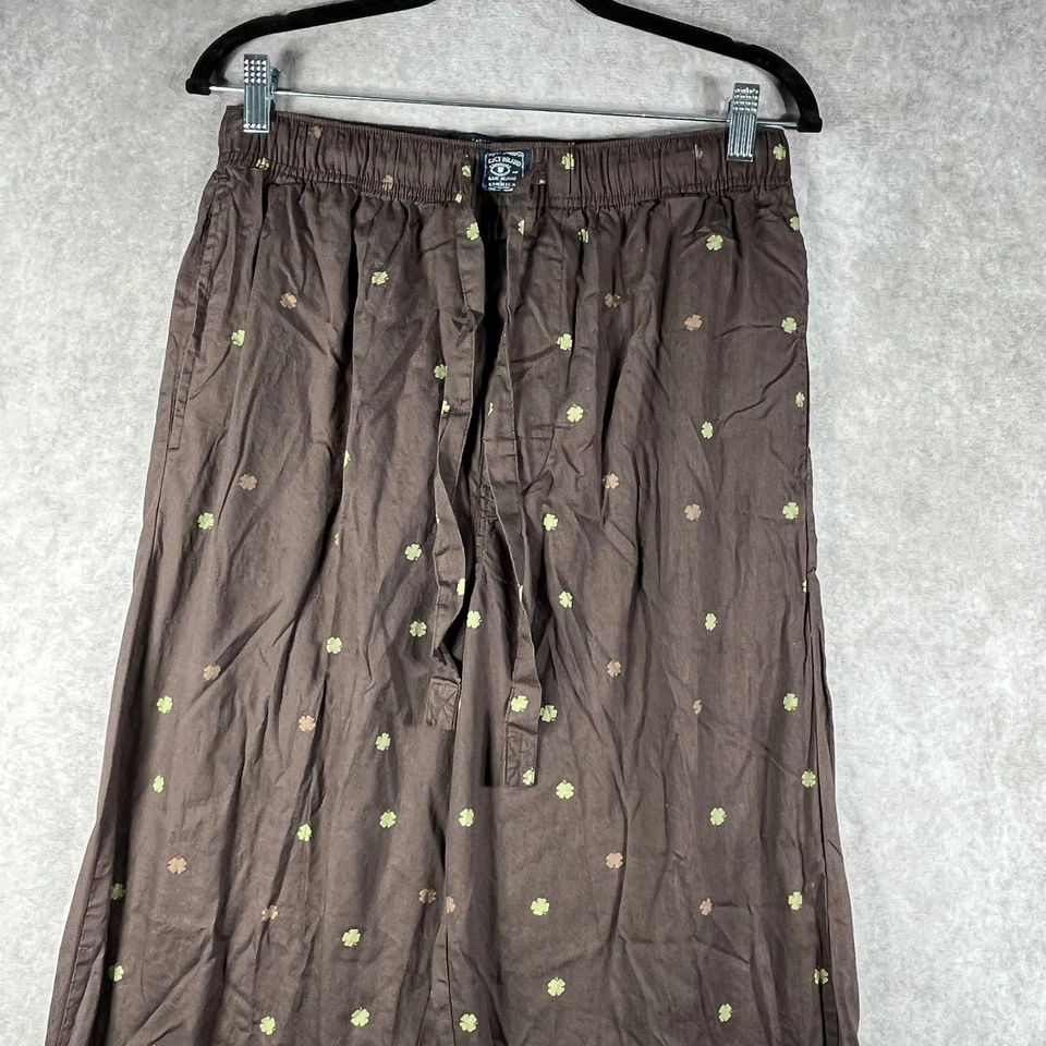 Pantalones de pijama Lucky Brand para hombre medianos marrón estampado de hojas de trébol bolsillos con cordón Foto 2 de 4
