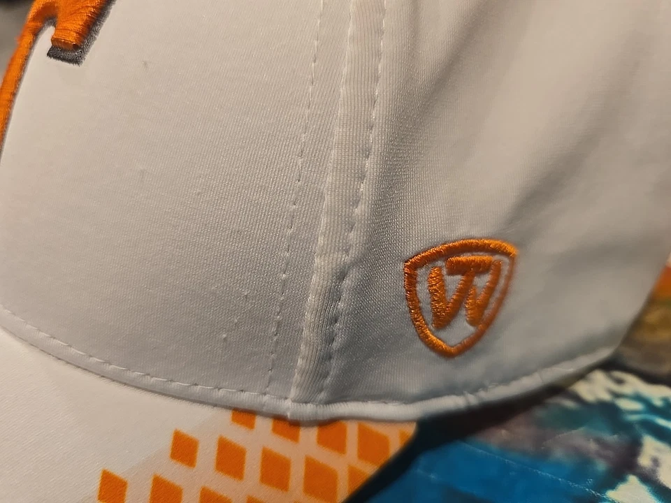 Кепка University of Tennessee Volunteers Top of the World один размер кепка с эффектом памяти - Изображение 3 из 4