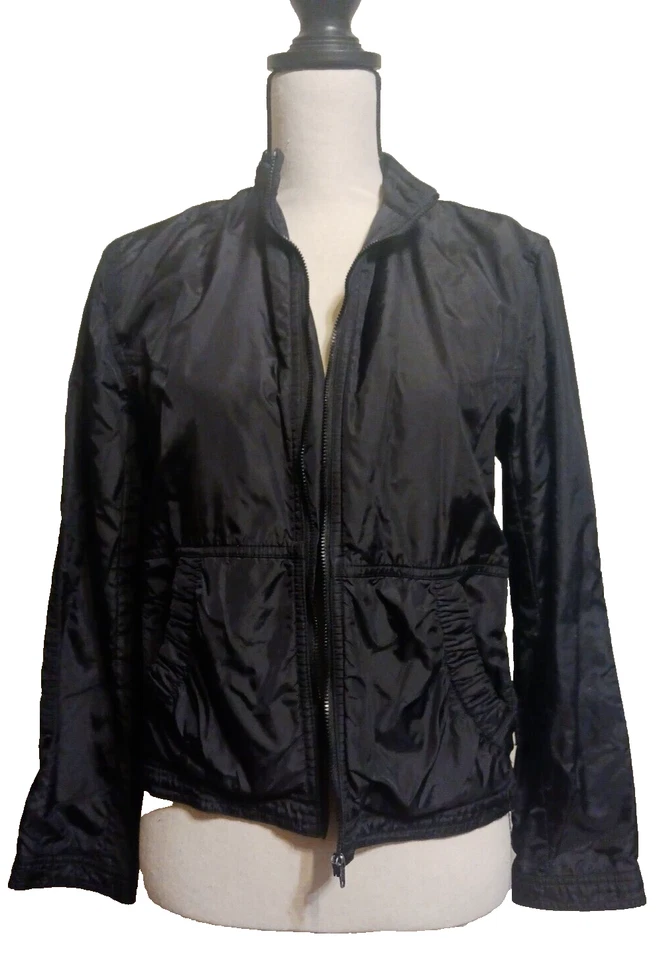 Chaqueta bomber negra pequeña Request para mujer Foto 2 de 4