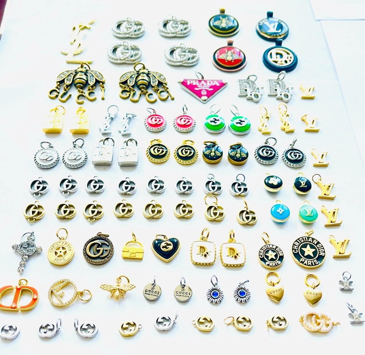 Emblemi Pull charms timbrati lotto di 87 mix Gucci YSL Celine dior fendi