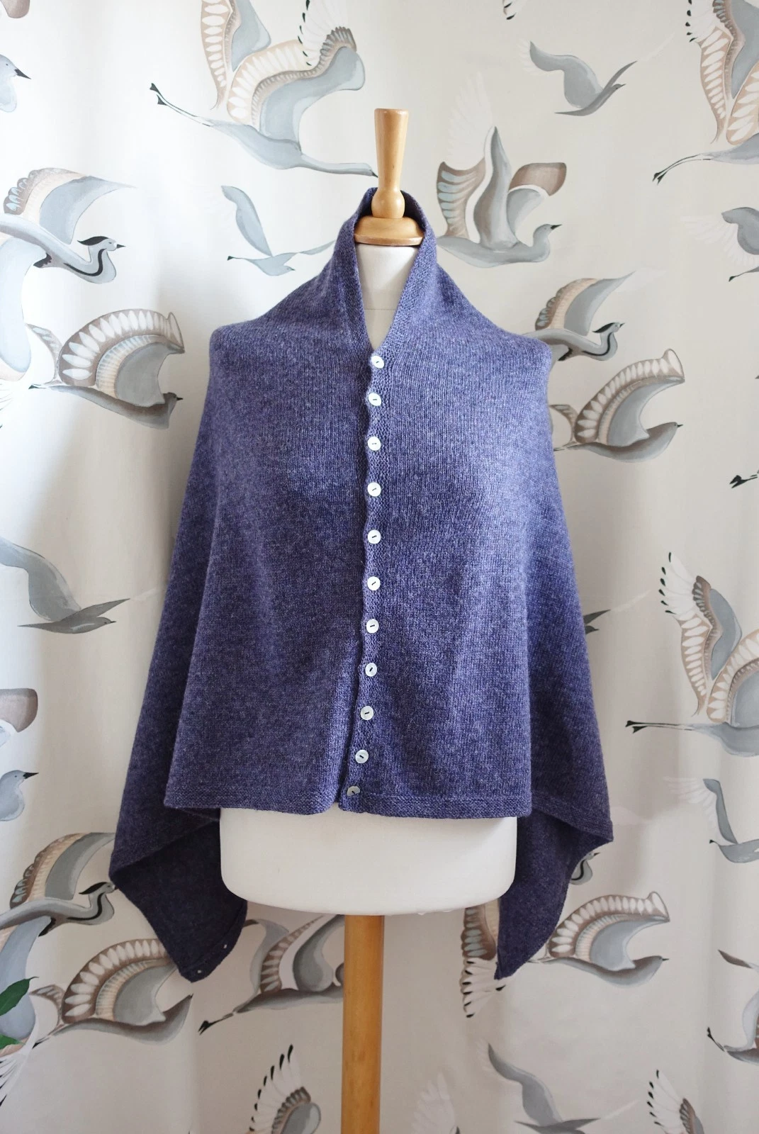 Vintage MAUREEN CARR Purple pure Lambswool poncho one size
Opens in a new window or tab