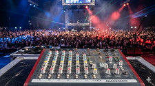ALLEN & HEATH ZED-10FX 10 Kanal USB Mehrzweckmixer, nur Studio-Nutzung