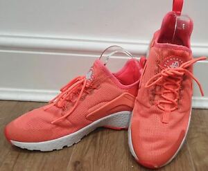 ladies orange nike trainers