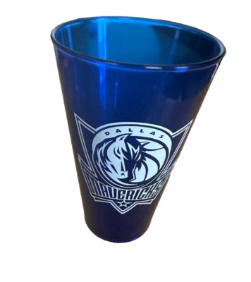 NBA Dallas Maverick MAV Plastic Tumbler Cafeteria Style Cup Beer Glass 16oz XMAS