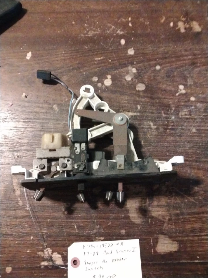 1987 - 1988 年福特野马 II 游骑兵卡车加热器控制交流原始设备制造商 E7TH-18532-AA — 第 3/4 张图片