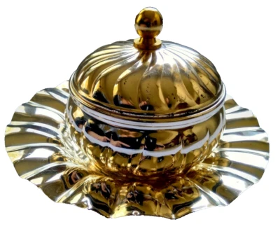 Bonbonnière Art Déco métal doré cloche dôme décor gravé vintage - Photo 1/4