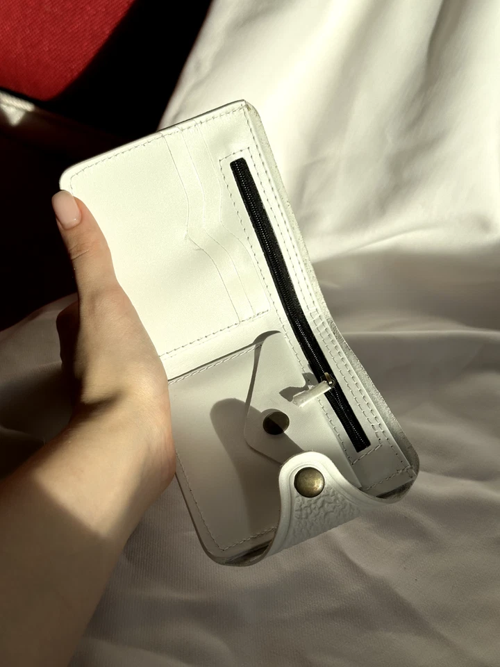 Cartera para mujer de cuero genuino hecha a mano - blanca - calidad premium Foto 4 de 4