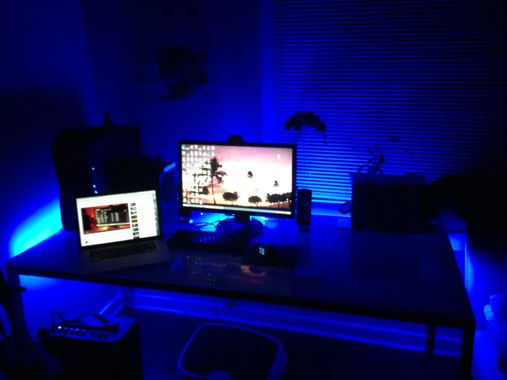Led lights on a cheap desk