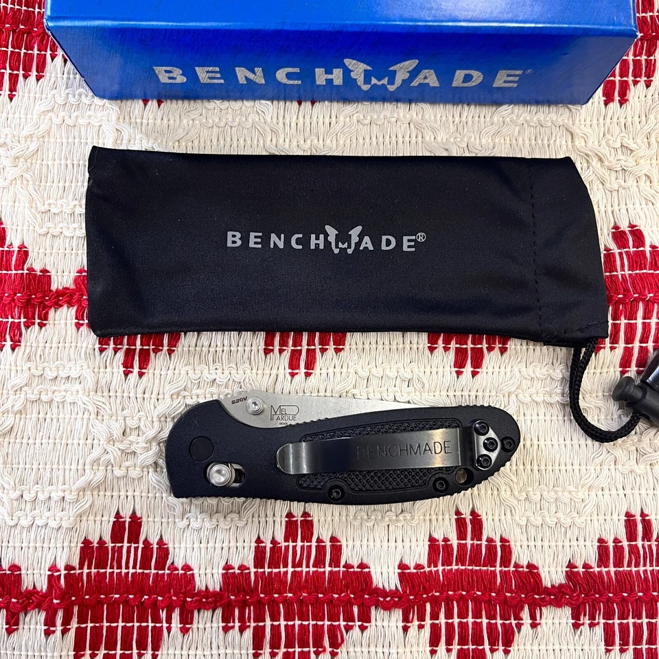 Nova faca dobrável Benchmade Mini Griptilian 556-S30V 2,91" cabo de náilon preto - Imagem 3 de 4