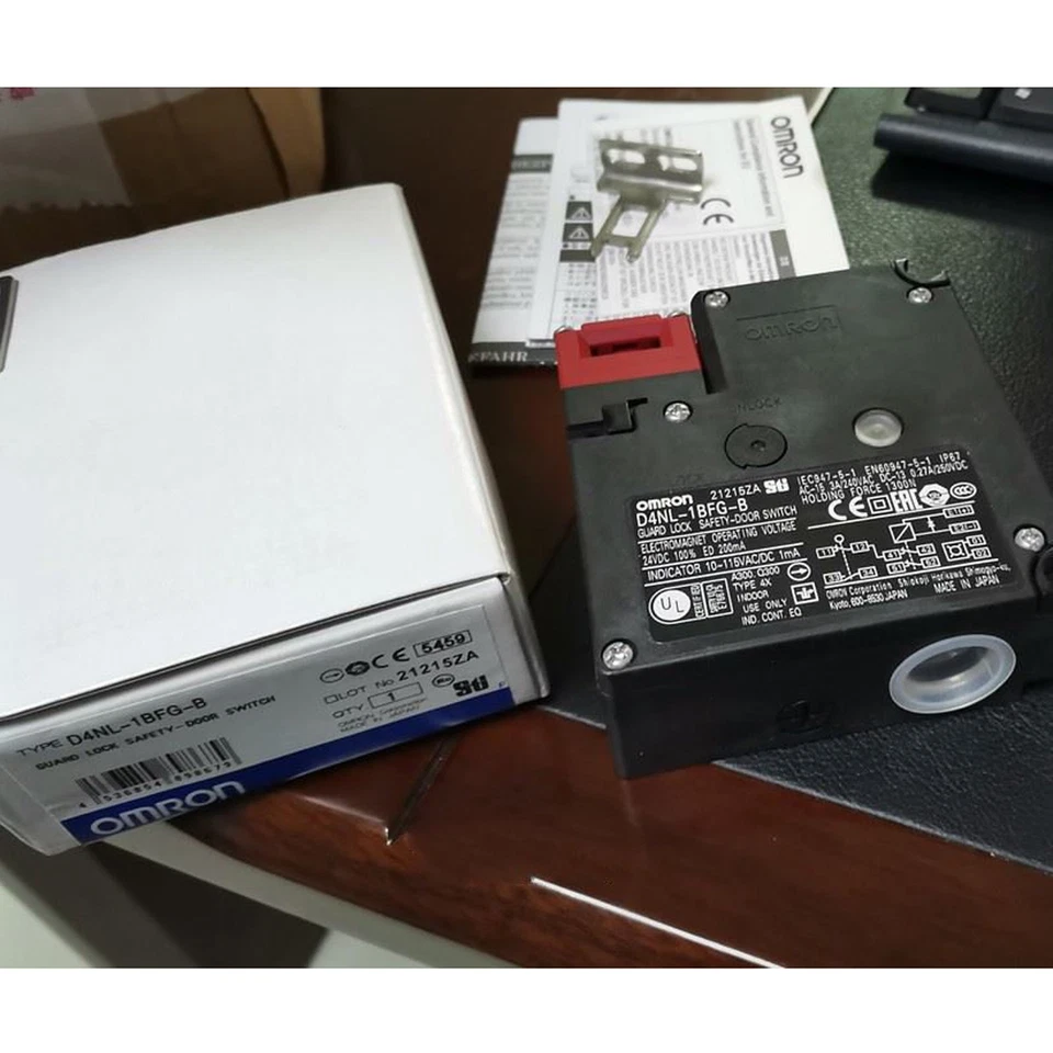 One New Omron D4NL-1BFG-B Safety Door Switch Expedited Shipping - Image 2 of 2