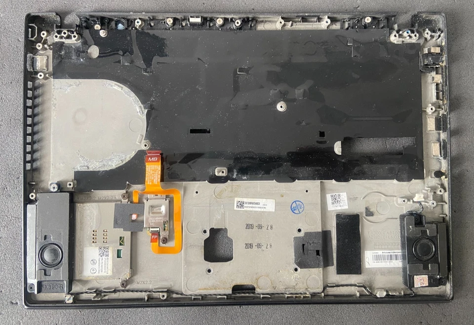 Lenovo Thinkpad X390 Handauflage + Lautsprecher + Fingerabdrucksensor, getestet, 13,3" - Bild 2 von 4