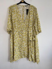 Curvissa Dress Size 32 Plus Size Yellow Floral Print V Neck Midi Summer