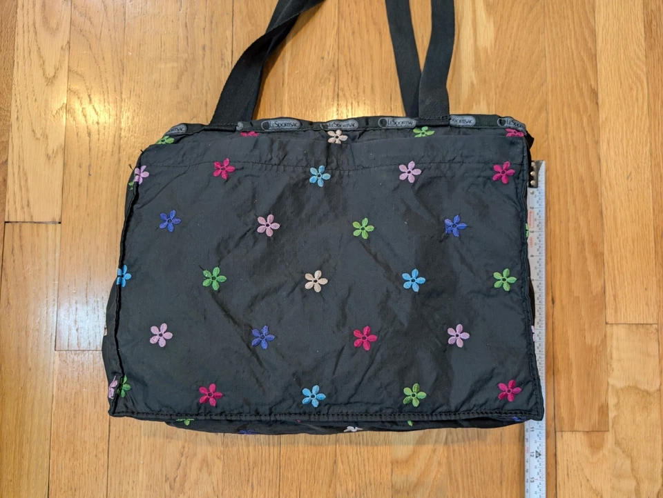 Bolso y Monedero LESPORTSAC, Bordado de Flores Negro Cremallera Bolso de Viaje Ligero Foto 2 de 4