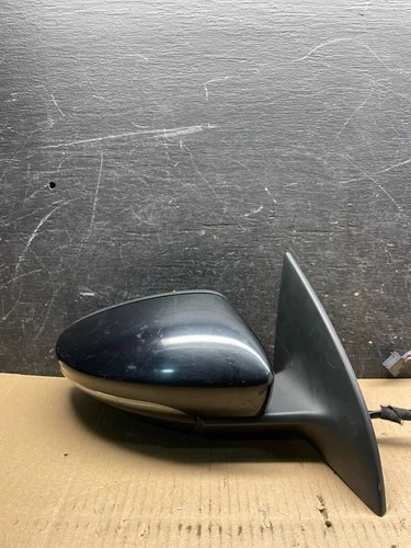 2009 to 2012 Volkswagen CC Right Passenger Power Door View Mirror OEM U1469 DG