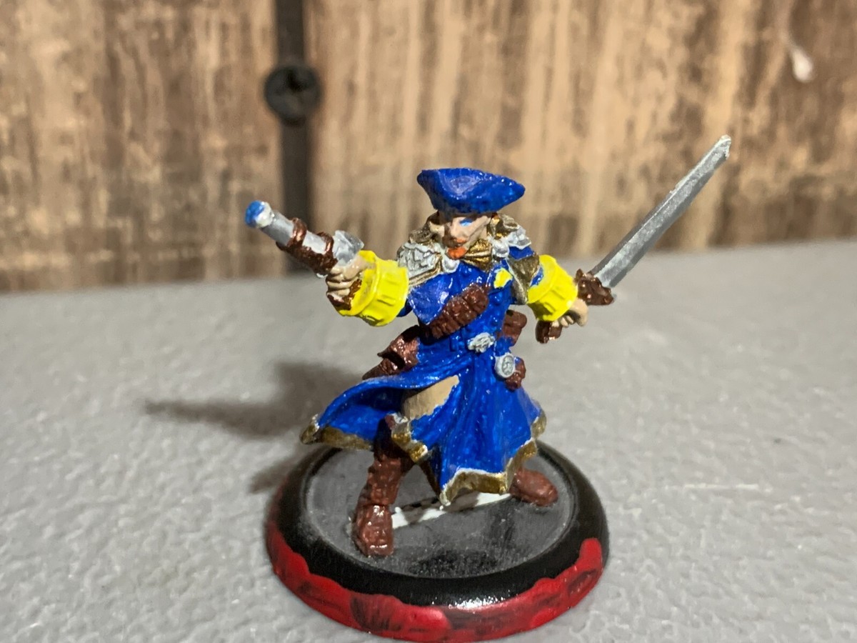 A16526 WARMACHINE HORDES CYGNAR ARCANE TEMPEST GUN MAGE OFFICER