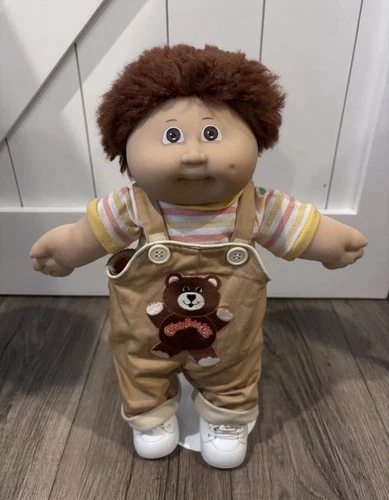 1985 cabbage patch Jesmar hm# 3, fuzzy auburn hair, in cpk teddy bear overalls