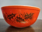 VTG PYREX Golden Leaf Mixing Bowl 404 Holly Pinecones -1960 Holiday PROMO RARE