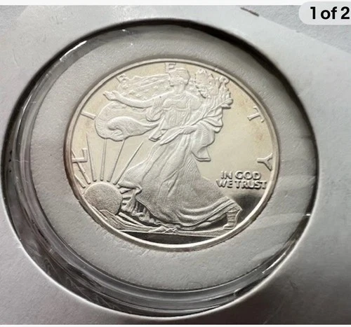 Silver - 1/2 oz Walking Liberty Round .999 fine