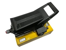 Enerpac PA1150 Pneumatic Air Powered Hydraulic Foot Pump Leaking Air ￼