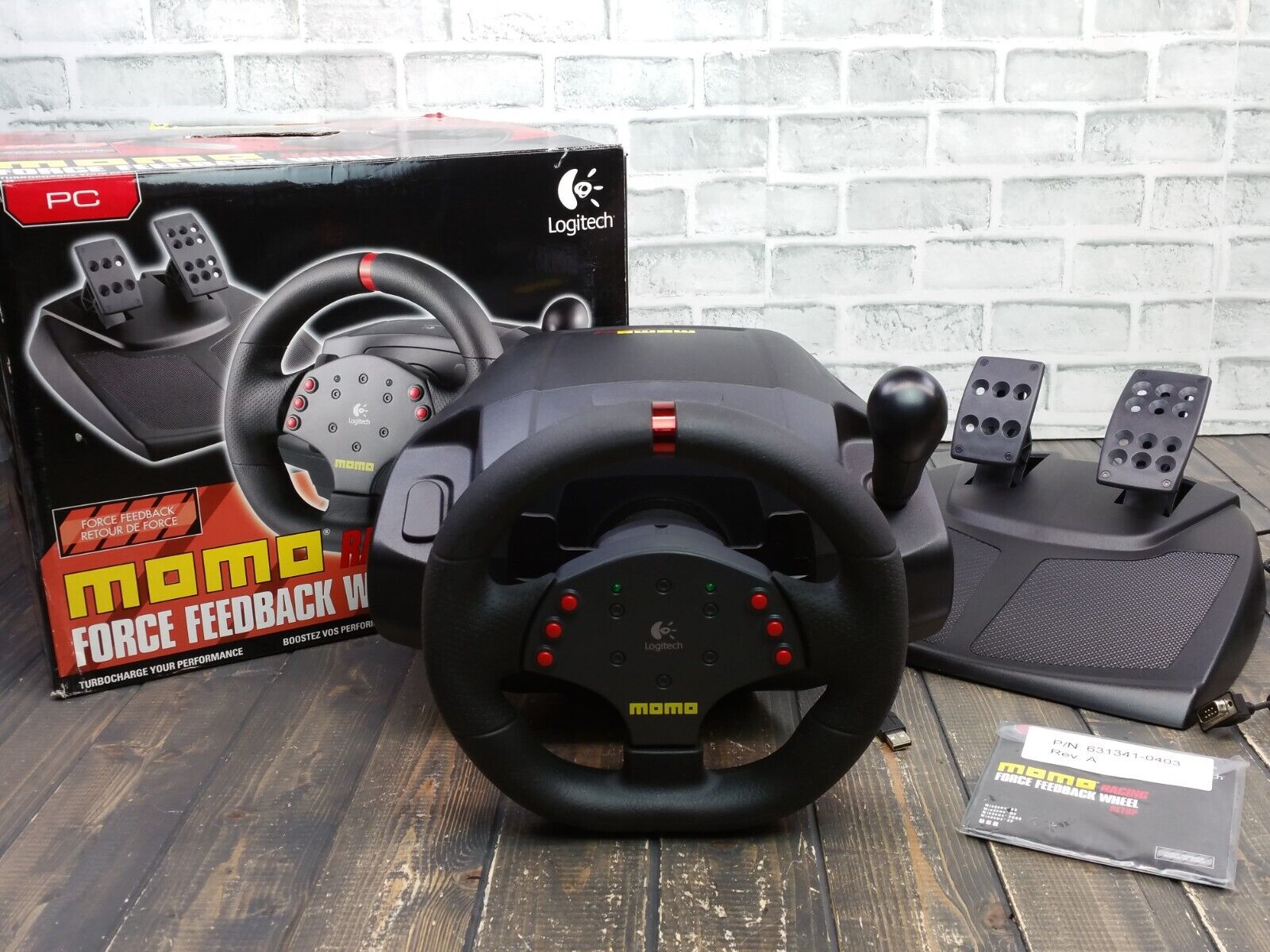 Proficiat camouflage Lounge Logitech MOMO Racing Steering Wheel with Pedals and Original Box PC  **READ** 97855015006 | eBay