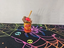 Zuru Mega Gross Minis Series 2 Buttinski's Poo-Nut Butter