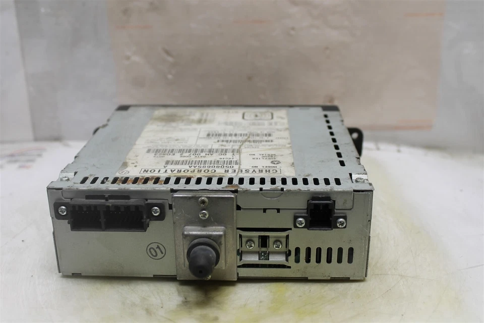 Chrysler Voyager 2002-2003 cambiador reproductor de DVD OEM P05080685AA módulo 187 7B2 Foto 2 de 4