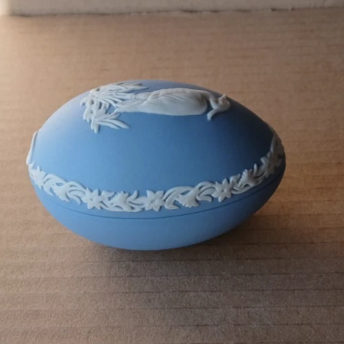 Wedgwood BLUE Jasper HERON British Bird Egg Box 1978