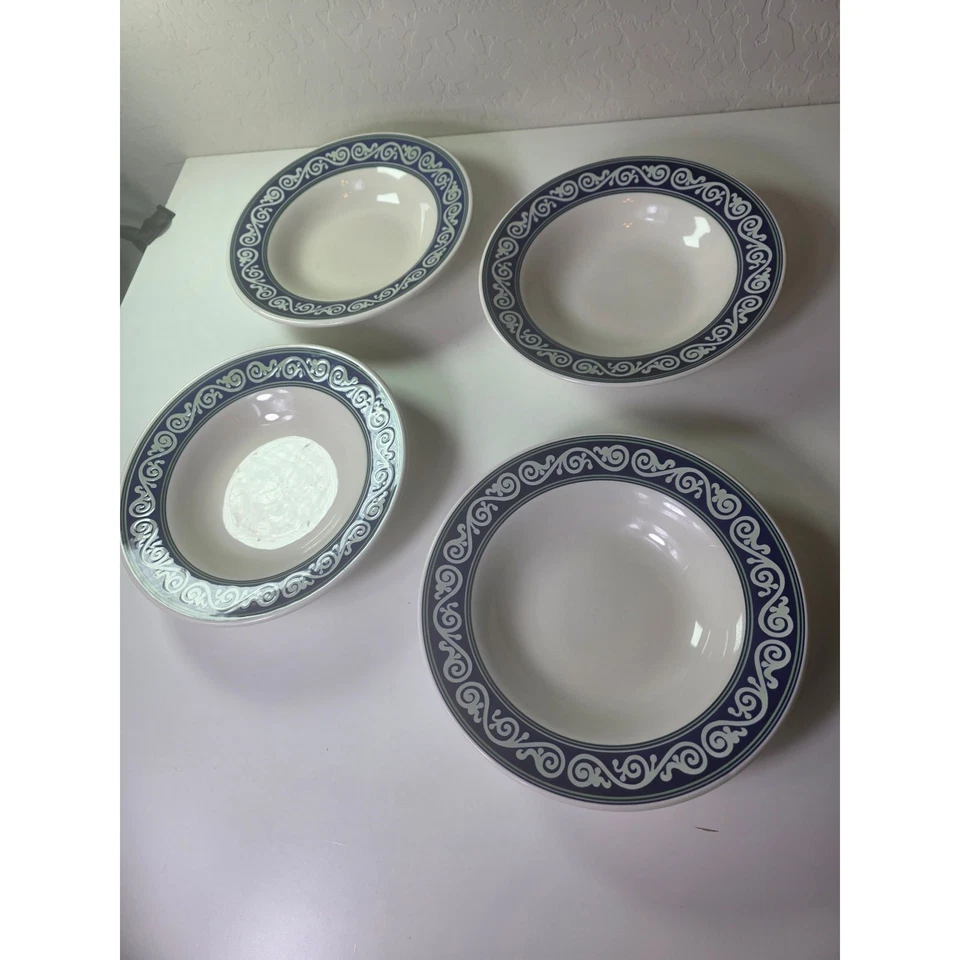 Conjunto de 4 tigelas de sopa PIER 1 azul Vitra Scroll branco Brasil 8,75" - Imagem 2 de 4