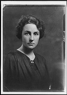 Photo:Elizabeth Thompson Portrait Photograph 1919 Nov Studio Headshot