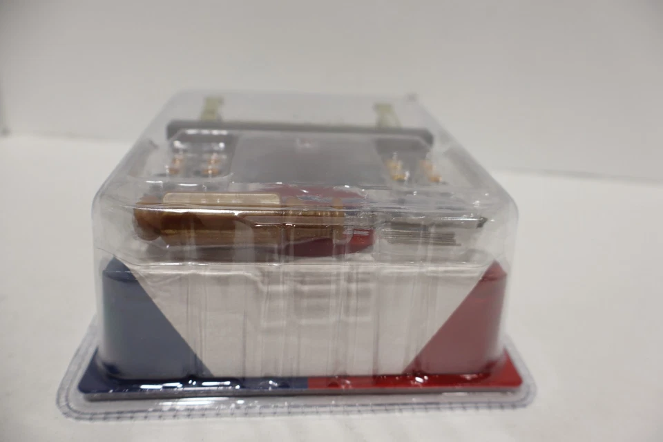 M2 Machines MODEL KIT 1970 Datsun 510 R46 22-09 DATSUN SAVES Chase - Image 3 of 3