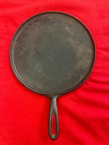 Wagner Ware Sidney-O #9 Round Cast Iron Griddle/Skillet